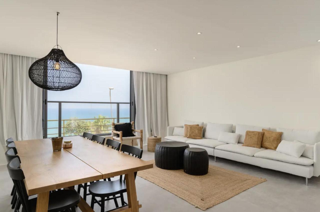 Stylish & Spacious 3 Bedroom Apartment By The Sea Netanja Exterior foto