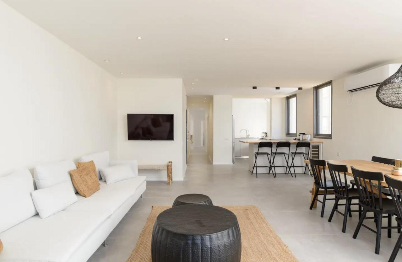 Stylish & Spacious 3 Bedroom Apartment By The Sea Netanja Exterior foto