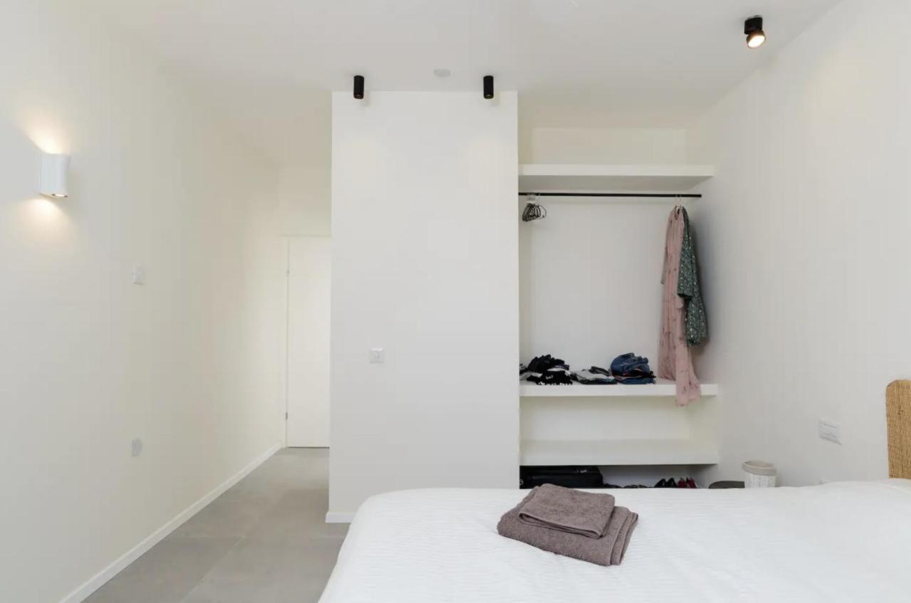 Stylish & Spacious 3 Bedroom Apartment By The Sea Netanja Exterior foto